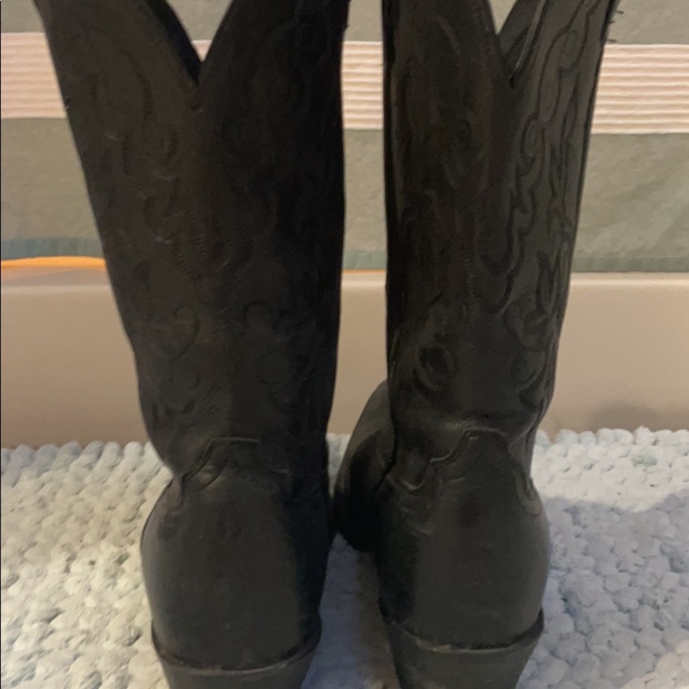 Ariat boots - Picture 2 of 3